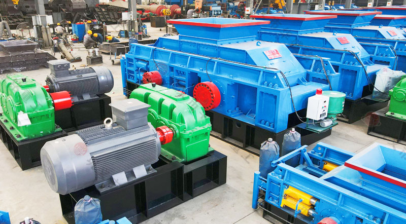 2米長的鉀長石制砂機一小時產量多少，自重多少噸